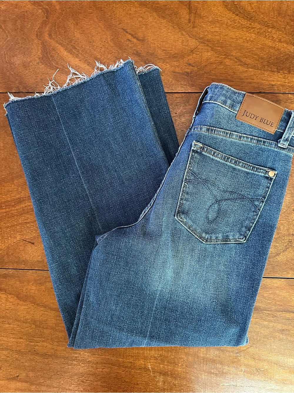 Judy Blue Retro Wide Leg Jeans Size 3/26 High Rise Cropped Raw Hem Stretch Denim